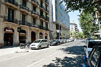 La Pedrera Apartment Барселона Экстерьер фото